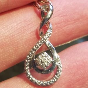 Kay's  infinity diamond neckless